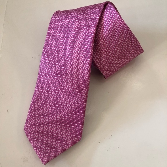 Michael Kors Men’s 100% Silk Pink Chevron Print Neck Tie - Picture 1 of 8
